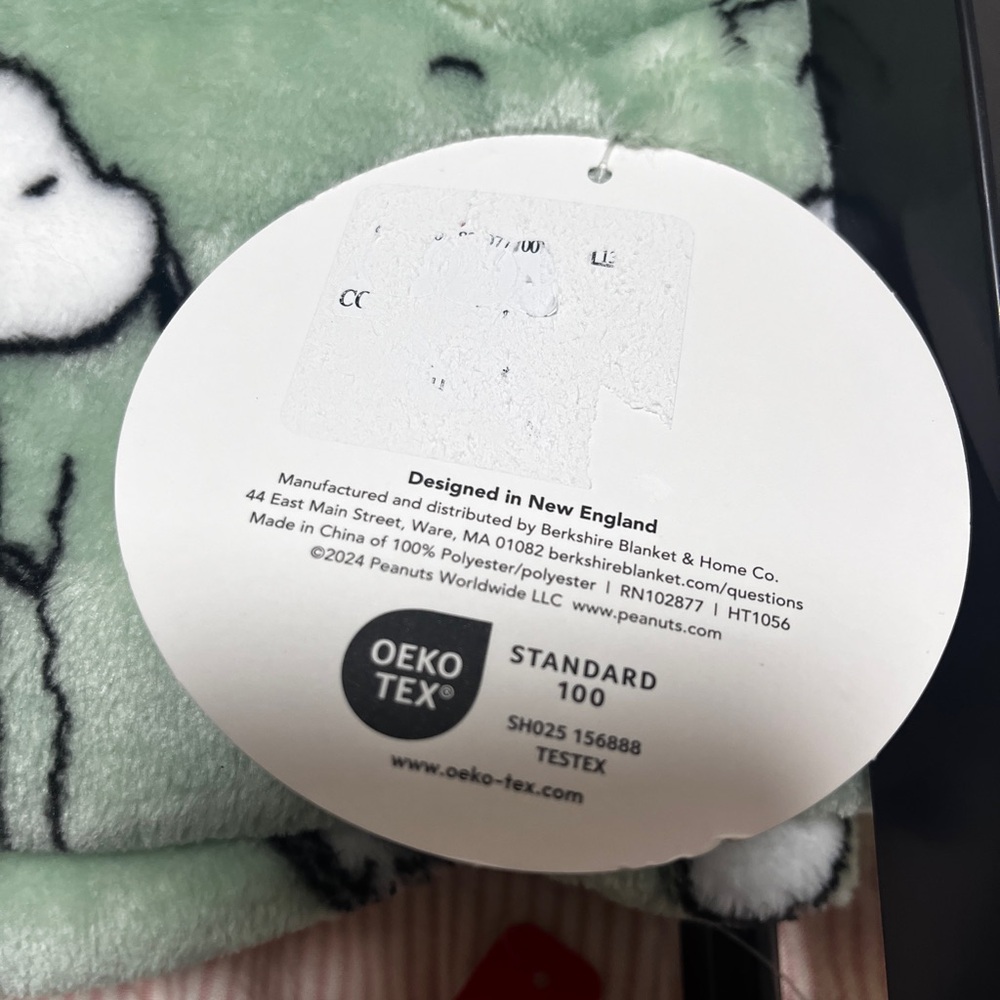 PEANUTS~Snoopy & Woodstock~ST. PATRICK’S ~XTRA LONG Throw~60”X 70”~NEW~ - Picture 5 of 5